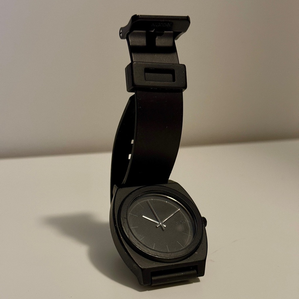 Nixon Time Teller P Watch